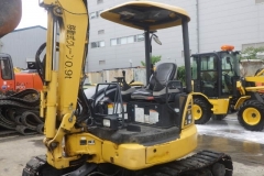 KOMATSU PC40MR-3