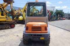 HITACHI LX20-7