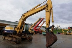 KOMATSU PC200-5