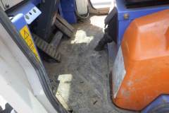 HITACHI LX20-7