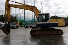 KOMATSU PC200-5