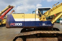 KOMATSU PC200-5