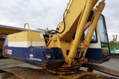 KOMATSU PC200-5