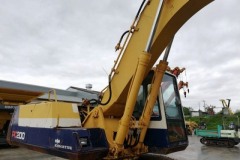 KOMATSU PC200-5